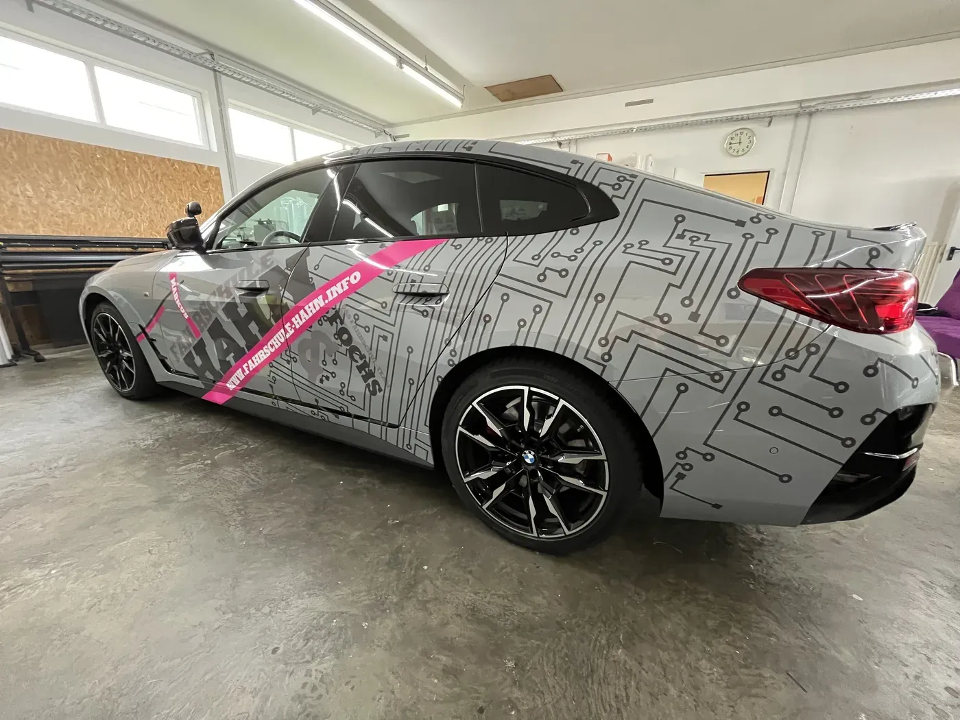 BMW Vollfolierung Circuit-Design